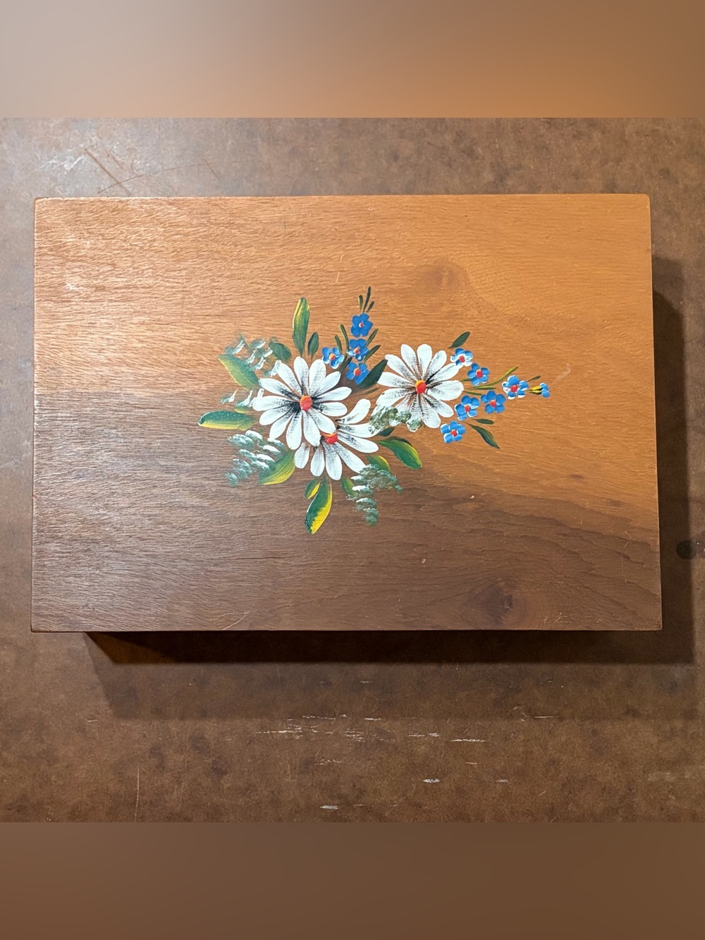 Vintage- 60s Walnut Sewing Box with hand painted Floral Daisies 🧵🪡 🇧🇷